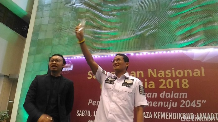 Di Sarasehan Pelajar Dunia, Sandiaga Bicara Penurunan Lapangan Kerja