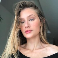 Meski begitu, Paula belum tertarik mencoba menjadi model Victorias Secret seperti kembarannya. Paula mengaku bahwa dia memilih jalan lain.  Foto: dok. Instagram