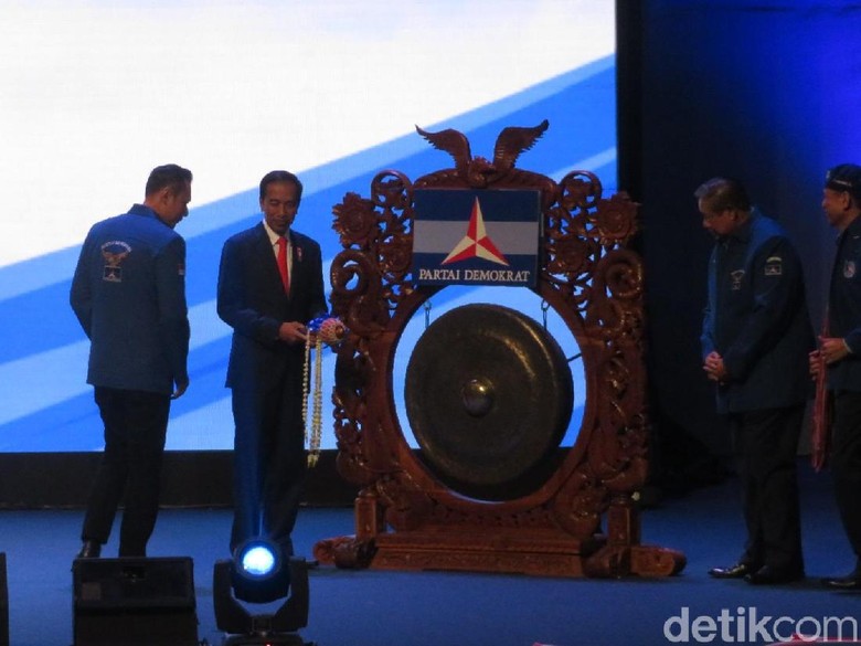 Duet Jokowi-AHY Dinilai Bakal Terganjal Perang Dingin Mega-SBY Duet Jokowi-AHY Dinilai Bakal Terganjal Perang Dingin Mega-SBY