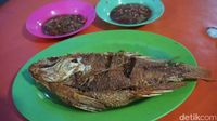 Ketagihan Racikan Sambal Super Pedas Buatan Bu Mut