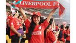 Artis Cantik Fans Manchester United dan Liverpool, Siapa Menang?