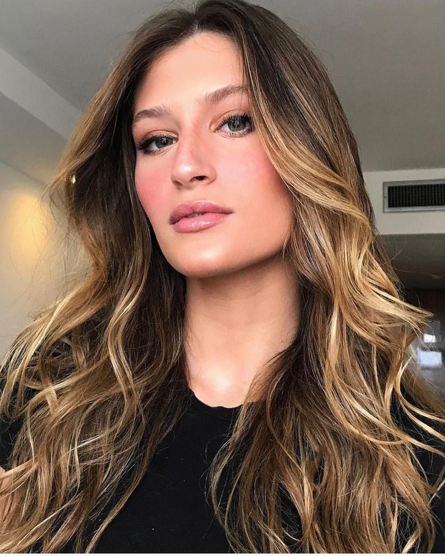 Meski begitu, Paula sendiri tidak ingin membandingkan dirinya dengan Gisele.  Foto: dok. Instagram