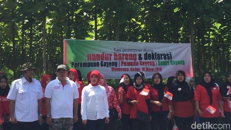 Relawan Perempuan, Santri dan Pemuda Gabung ke Ganjar-Yasin Relawan Perempuan, Santri dan Pemuda Gabung ke Ganjar-Yasin