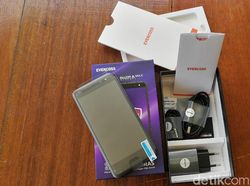 Unboxing Ponsel Empat Kamera Murah dari Evercoss