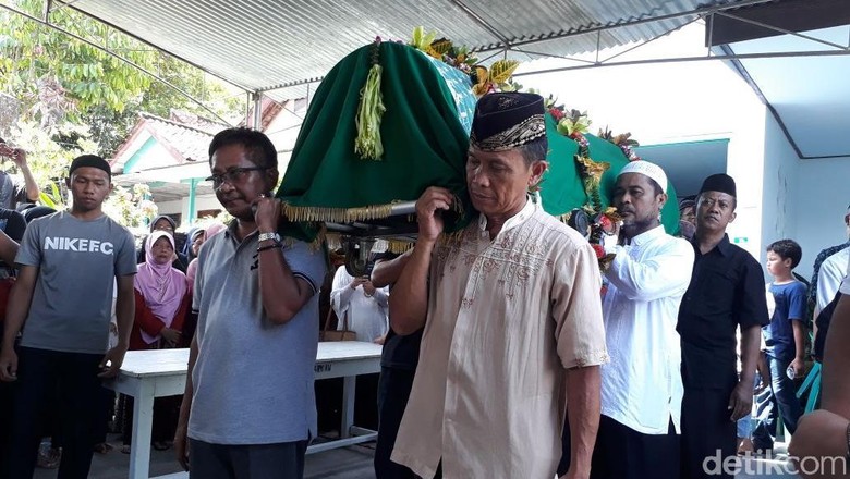 Rasa Berat Suami Saat Iswandari Pamit Sebelum Tewas di Kecelakaan Tank Rasa Berat Suami Saat Iswandari Pamit Sebelum Tewas di Kecelakaan Tank