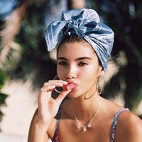 Di Instagramnya, wanita berambut panjang bergelombang itu masih menyempatkan dirinya untuk berlibur ke pantai.  Foto: dok. Instagram