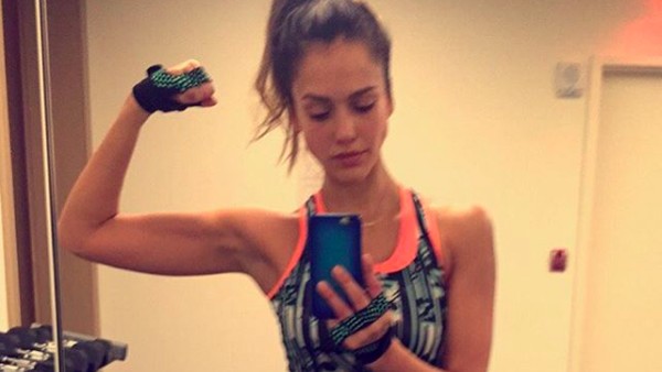 Foto: Iri dengan Tubuh Ramping Jessica Alba? Tiru Saja Olahraganya