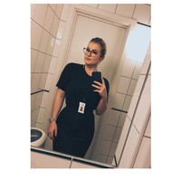 Punya kekayaan dan kekuasaan tidak membuat si sulung Katharina terlena dengan kedudukan tertinggi mereka di perusahaan turun-temurun tersebut. Katharina yang kuliah di Amsterdam University College dengan jurusan social science melakukan magang di perusahaan lain. Dia magang di perusahaan firma akunting Ernst & Young.  Foto: dok. Instagram