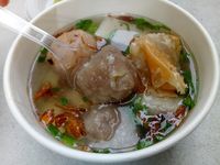Bakso nyuknyang khas Makassar.