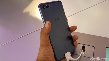 Sementara dari segi kamera, Honor View 10 bisa mengenali objek yang dipotretnya seperti manusia, hewan, dan objek lainnya. Foto: detikINET/Achmad Rouzni Noor II