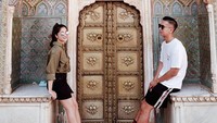 Mereka juga terbang ke India untuk sekadar berlibur bersama. Foto: Instagram