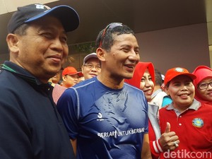 Sandi Hadiri Hari Bebas Kendaraan di Tomang