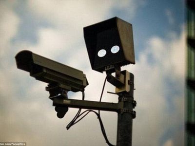 Berbagai Penampakan Wajah yang Membuktikan Pareidolia Itu Nyata