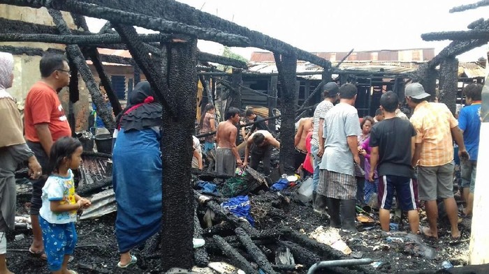 Dipicu Arus Pendek, 7 Rumah di Palembang Hangus Terbakar