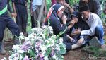 Haru Pemakaman Pratu Randi Korban Tank Maut di Sungai Bogowonto