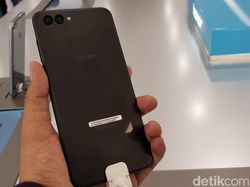 Melihat Lebih Dekat Tiga Ponsel Jagoan Honor