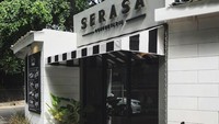 Di jalan Cibulan Raya, Kebayoran ada Serasa Coffeetaria. Meskipun tempatnya tidak terlalu besar, tempat ini menawarkan kopi dan menu camilan yang enak lho. Kalau mau hunting for, sebaiknya datang saat sore hari. Foto: Istimewa