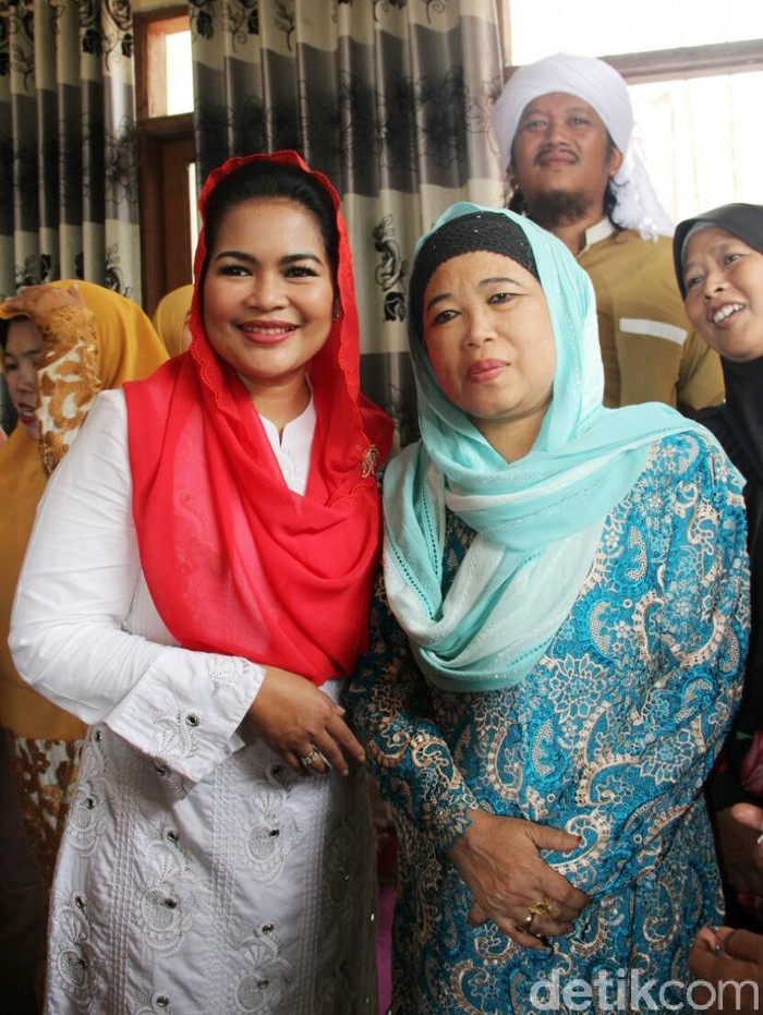 Resmikan Pondok Pesantren, Puti Guntur Promosikan Program Madin Plus