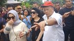 Didampingi Hotman, Syahrini Bicara Soal Foto di Bahu Jalan Tol