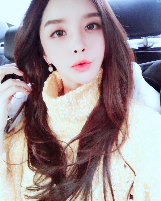Harisu merupakan transgender idol pertama di Korea Selatan. Tak hanya membuat gempar Korea, namun juga Asia.  Foto: dok. Instagram
