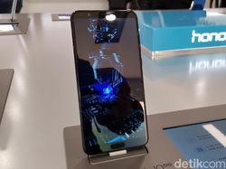 Melihat Lebih Dekat Tiga Ponsel Jagoan Honor