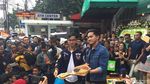 Intip Keseruan Gibran dan Kaesang Perkenalkan Menu Baru Markobar dan Sang Pisang
