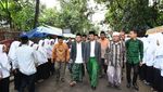 Foto: Jokowi dan Rommy di Nikahan Cucu Mbah Moen di Cirebon