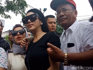Syahrini dan Reino akan Gelar Resepsi, Hotman Paris Diundang