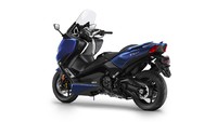 Dibekali mesin berkapasitas 530 cc, dua silinder segaris, dan liquid cooled engine membuat TMAX asyik dikendarai dimana saja. Foto: Yamaha