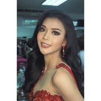 Nama Dinda Syarif juga sempat mencuri atensi publik karena pengakuannya sebagai seorang transgender. Dinda sendiri diketahui pernah mengikuti ajang Miss Waria Indonesia pada tahun 2016. Pada tahun 2018, Dinda mengikuti Miss International Queen yang merupakan kontes kecantikan bagi para waria. Foto: dok. Instagram