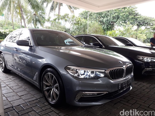 Jakarta-Surabaya Kendarai BMW 520i? Siapa Takut!