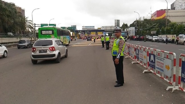 Sepekan Ganjil Genap di Tol Bekasi, Efektif?