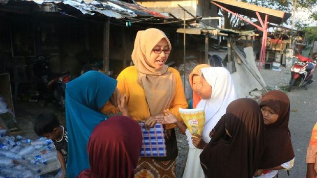 Akrabnya Maulidar yang 7 Tahun Ajar Anak Pemulung Tanpa Digaji