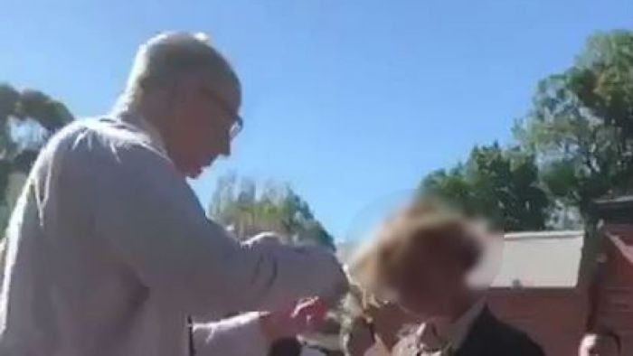 Wakil Kepala Sekolah Dipecat karena Potong Rambut Siswa