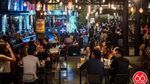 Seru! Nongkrong di Kafe Pom Bensin Vintage Sambil Menikmati Live Music