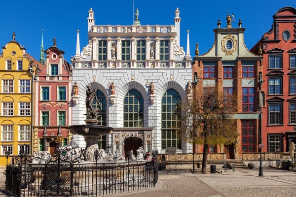 Gdansk punya banyak atraksi wisata buat turis. Dari wisata buat anak-anak, advanture buat anak-anak muda sampai pertunjukan festival semuanya lengkap! (Thinsktock) Gdansk punya banyak atraksi wisata buat turis. Dari wisata buat anak-anak, advanture buat anak-anak muda sampai pertunjukan festival semuanya lengkap! (Thinsktock)