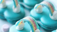 Duh gemas! Macaron yang diposting @hellomissmay ini bukan berbentuk bulat melainkan berbentuk awan. Warnanya biru dan ada topping pelanginya.  Foto: Istimewa