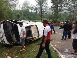 Korban Minibus Terguling di Tanjakan Emen Dirawat RSUD Subang