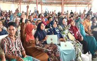 Jokowi mengingatkan warga untuk menyimpan baik-baik sertifikat yang diberikan