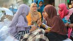 Foto: Tanpa Gaji, Maulidar Sudah 7 Tahun Mengajar Anak Pemulung Aceh