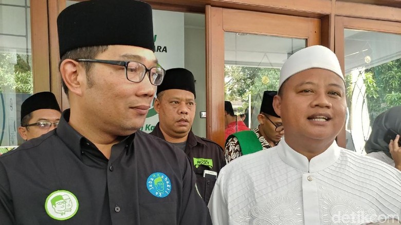 Survei Indo Barometer, Ridwan-Uu Unggul di Pilgub Jabar Survei Indo Barometer, Ridwan-Uu Unggul di Pilgub Jabar