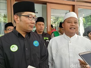 Cara Ridwan Kamil-Uu Jaga Ikatan Selama Terpisah Kampanye