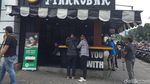 Intip Keseruan Gibran dan Kaesang Perkenalkan Menu Baru Markobar dan Sang Pisang