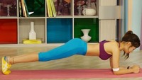 Salah satu bentuk olahraga otot yang dilakukan Junghwa yaitu planking. (Foto: Instagram/yejunghwa) 