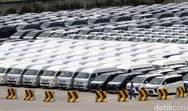 Pukulan Virus Corona terhadap Penjualan Mobil RI