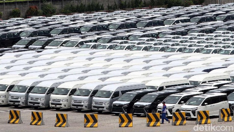 Penjualan Mobil Foto: Grandyos Zafna Penjualan Mobil Foto: Grandyos Zafna