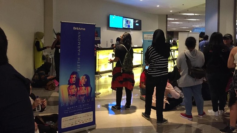 Fifth Harmony Sambangi Jakarta, Para Penonton Antre Sejak Sore Fifth Harmony Sambangi Jakarta, Para Penonton Antre Sejak Sore