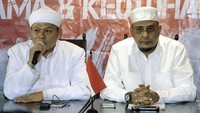 Menurut Ust Yusuf Muhammad Martak pergantian kepengurusan ini hanya untuk menyegarkan dan mengefektifkan manajemen organisasi. Pool/GNPF.