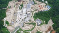 Bendungan Karian dikerjakan oleh PT Daelim Industrial Co Ltd, PT Wijaya Karya (Persero) Tbk, PT Waskita Karya (Persero) Tbk. Bendungan di Lebak, Banten ini berkapasitas tampung sebesar 314,7 juta meter kubik, luas genangan seluas 2.170 hektare (ha), untuk penyediaan air irigasi seluas 22.000 ha, penyediaan air baku sedalam 9,10 meter kubik. Ini adalah bendungan ketiga terbesar di Indonesia. Pool/PT Wijaya Karya.