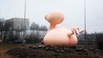 Foto: Patung Aneh di Finlandia, Bukan Bebek, Bukan Babi